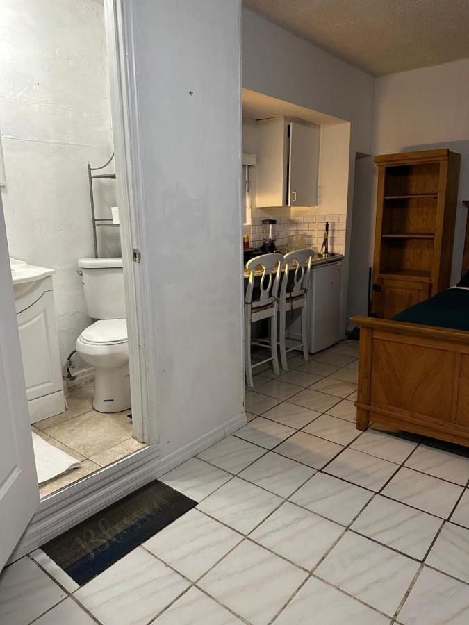 Cozy Queen Bed Studio With 60 Inch Smart Tv, Netflix, Airplay, Mini-Fridge, And 500 Mbps Wifi Near Fiu, Dolphin Mall, Airport 迈阿密 外观 照片