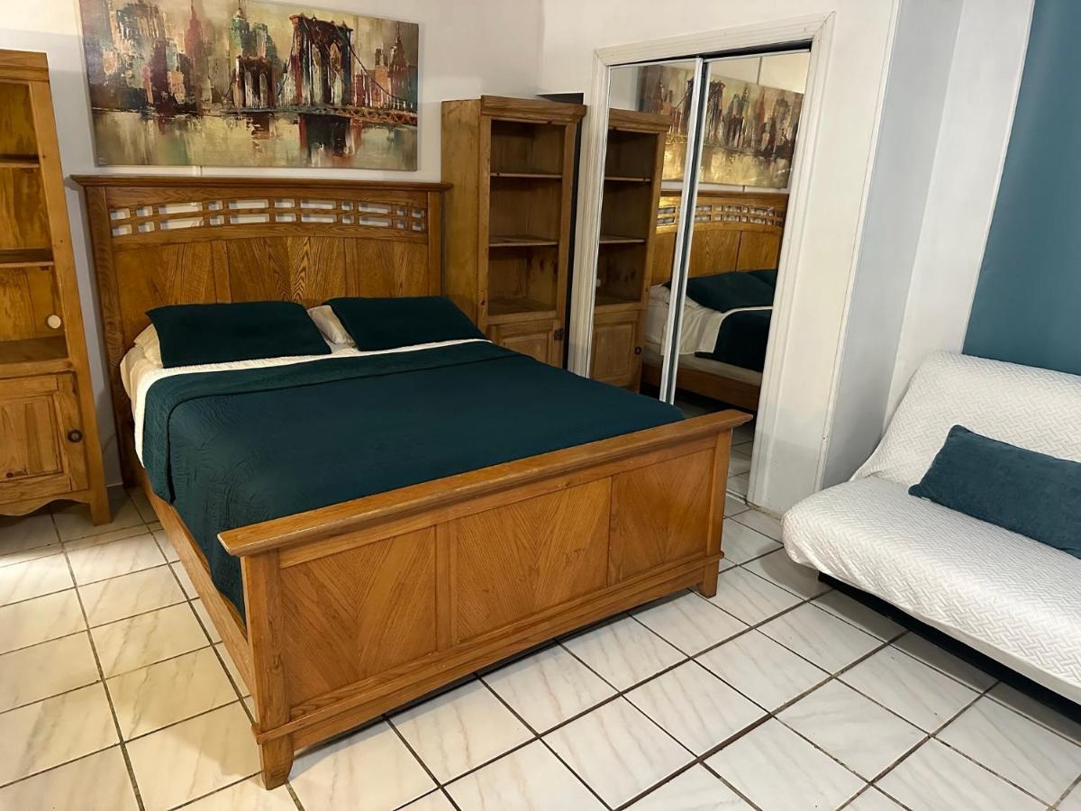 Cozy Queen Bed Studio With 60 Inch Smart Tv, Netflix, Airplay, Mini-Fridge, And 500 Mbps Wifi Near Fiu, Dolphin Mall, Airport 迈阿密 外观 照片